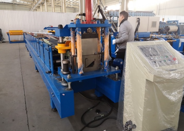 Steel Gutter Roll Forming Machine