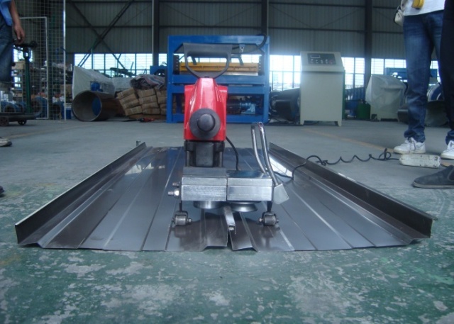 Interlocking Metal Roof Panel Machine