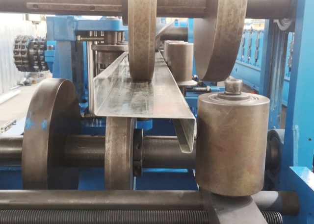 CZ Purlin Forming Machine-Pre Cutting