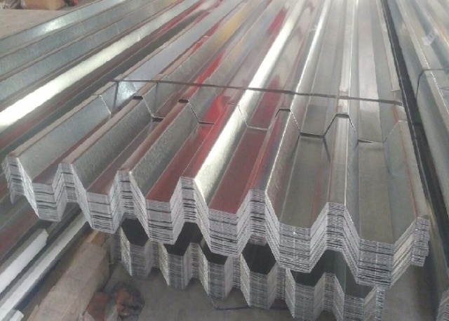 Metal Decking Forming Machine
