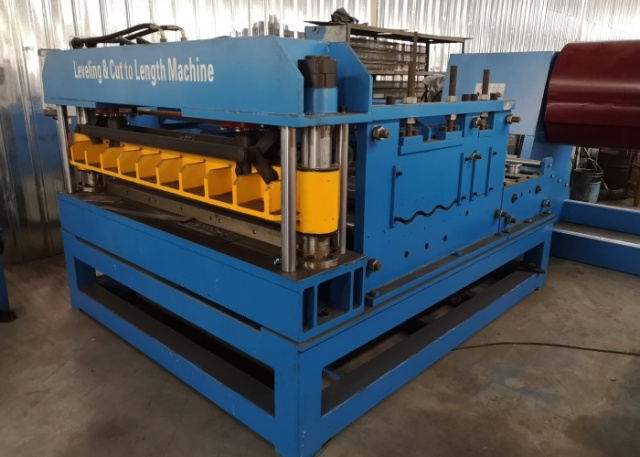 Leveling & Cut to Length Machine