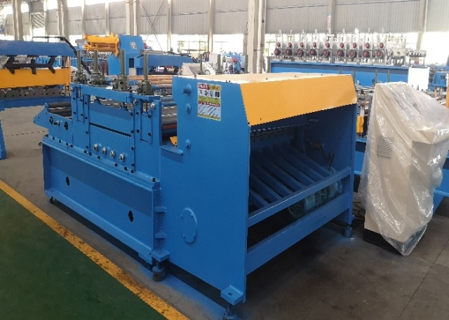 Leveling & Cut to Length Machine