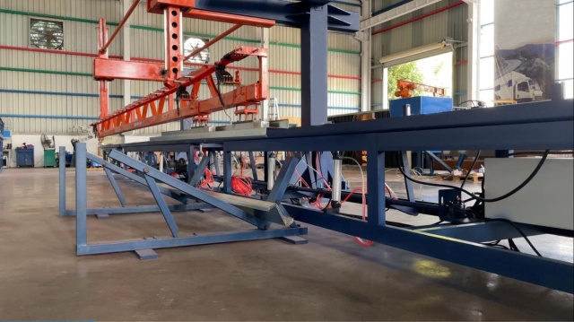 Auto staker for CZ Purlins