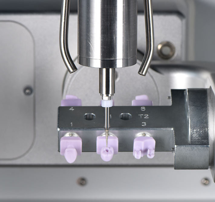 High-Precision 5-Axis Wet Dental Milling Machine for Crowns, Bridges & Implants – Multi-Material Compatible, Compact Design