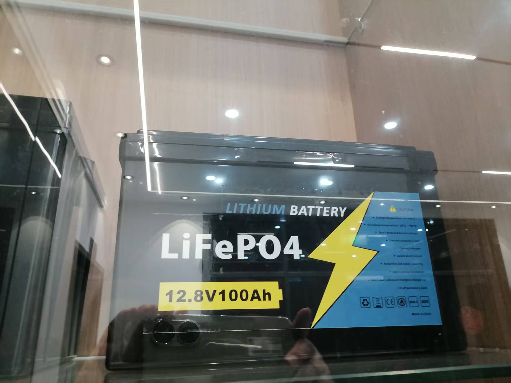 Good Quality Split Hybrid Deep Cycle Lithium Iron LiFePO4 Battery 12.8V 30Ah 100Ah 120Ah 200Ah 300Ah 400Ah 600Ah etc.