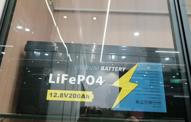 Good Quality Split Hybrid Deep Cycle Lithium Iron LiFePO4 Battery 12.8V 30Ah 100Ah 120Ah 200Ah 300Ah 400Ah 600Ah etc.