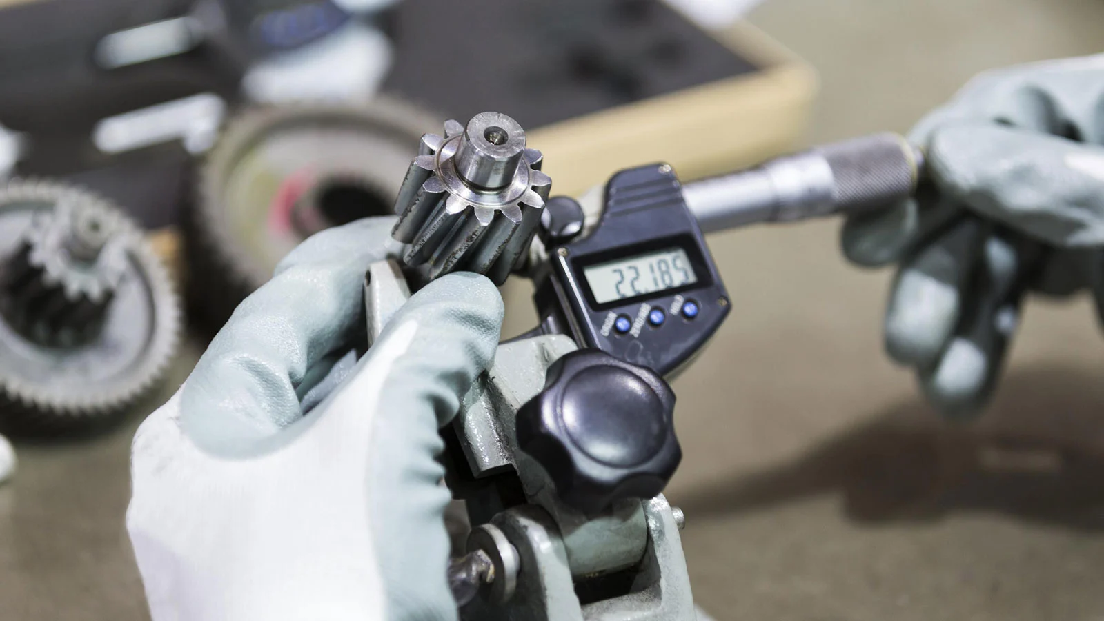 Shaft runout and dimensional inspection