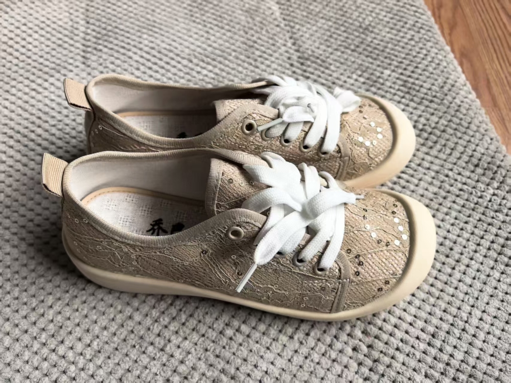 Apricot Lace Sequin Low-Top Canvas Shoes