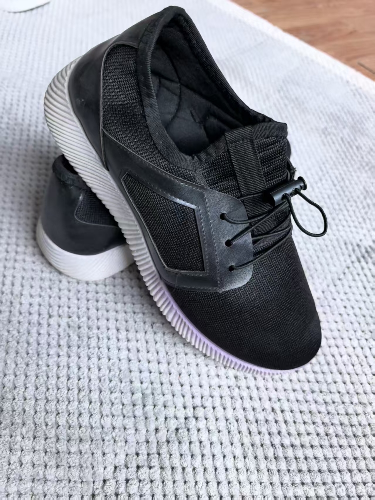 Black Upper & White Sole Bungee Casual Sneakers