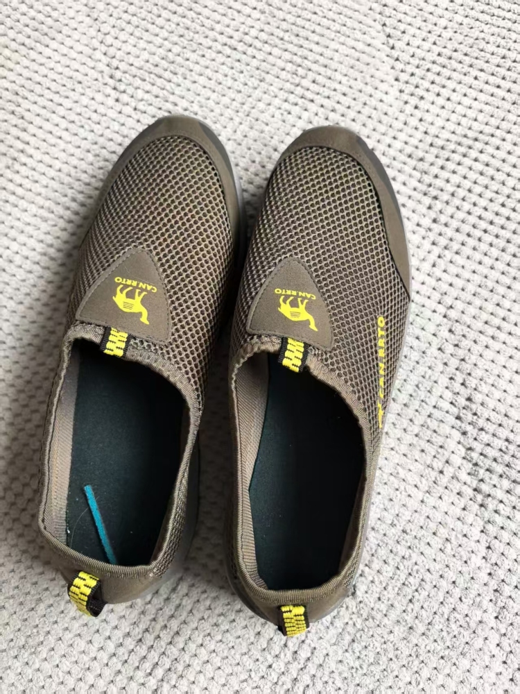 Camel Logo Slip-On Mesh Casual Shoes