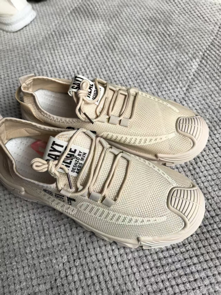 Sand Color Bungee Toe-Protected Casual Sneakers