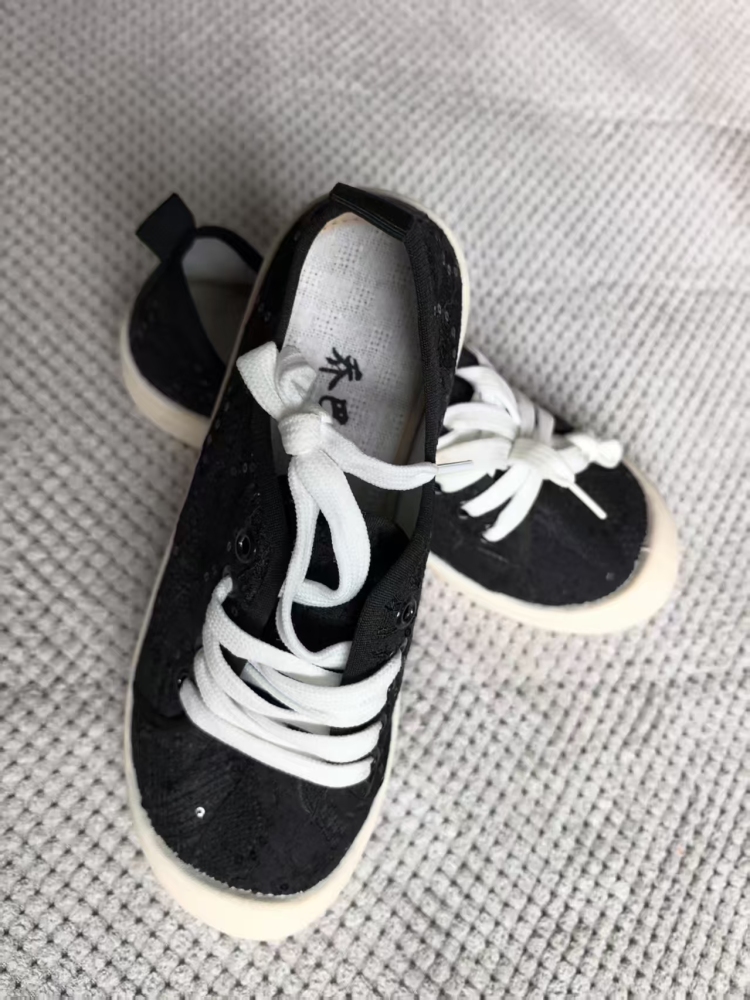 Lace Sequin Low-Top Canvas Shoes