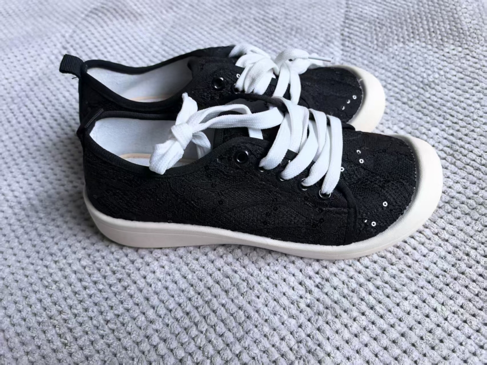 Lace Sequin Low-Top Canvas Shoes