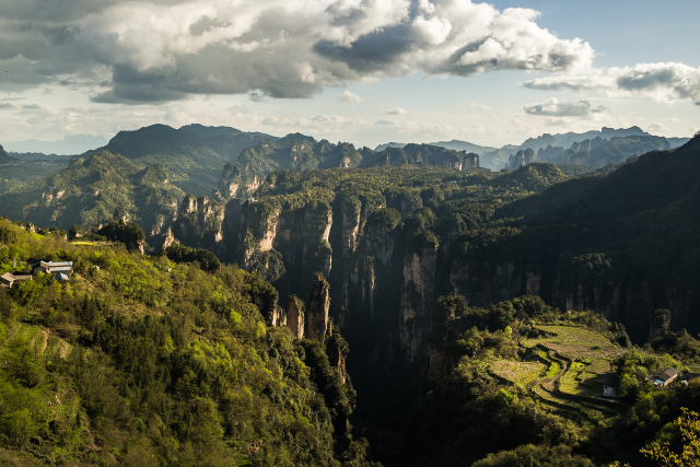 7-Day Journey Through Guangzhou, Zhangjiajie & Chongqing,PRChina Tour,7-Day Journey Through Guangzhou, Zhangjiajie & Chongqing