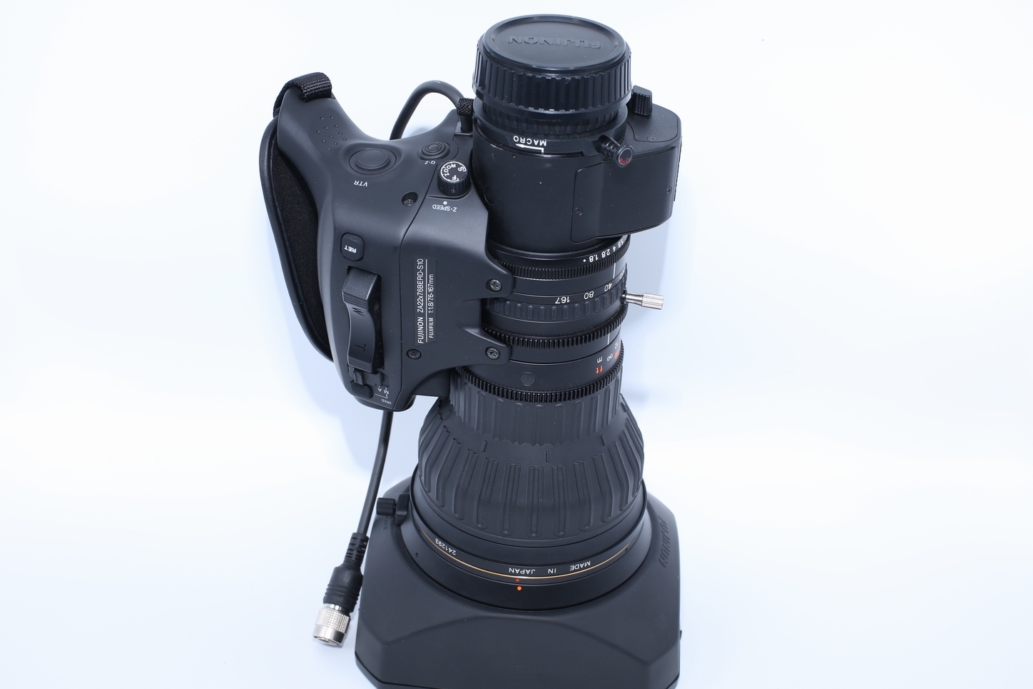 Fujinon ZA22X7.6BERD-S10 2/3" HD Select Series Zoom with 2x Extender & S10 Servo