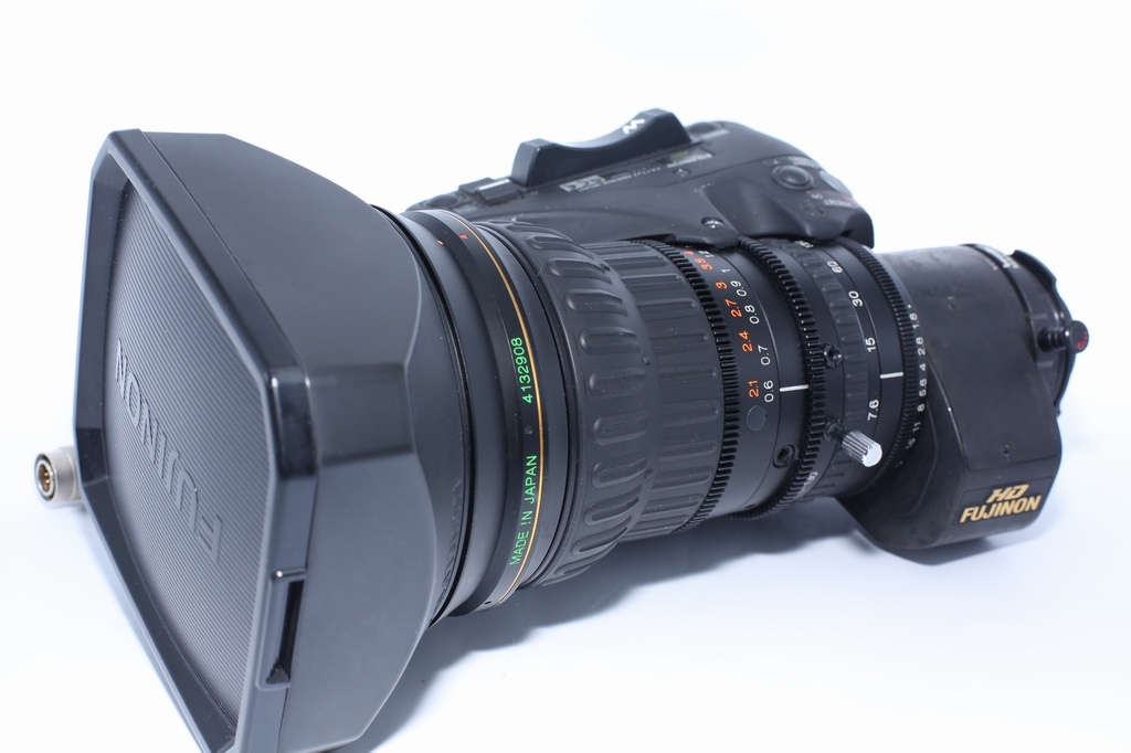 Fujinon ZA17x7.6BERM 2/3" 17x Standard ENG HD Lens with 2x Extender