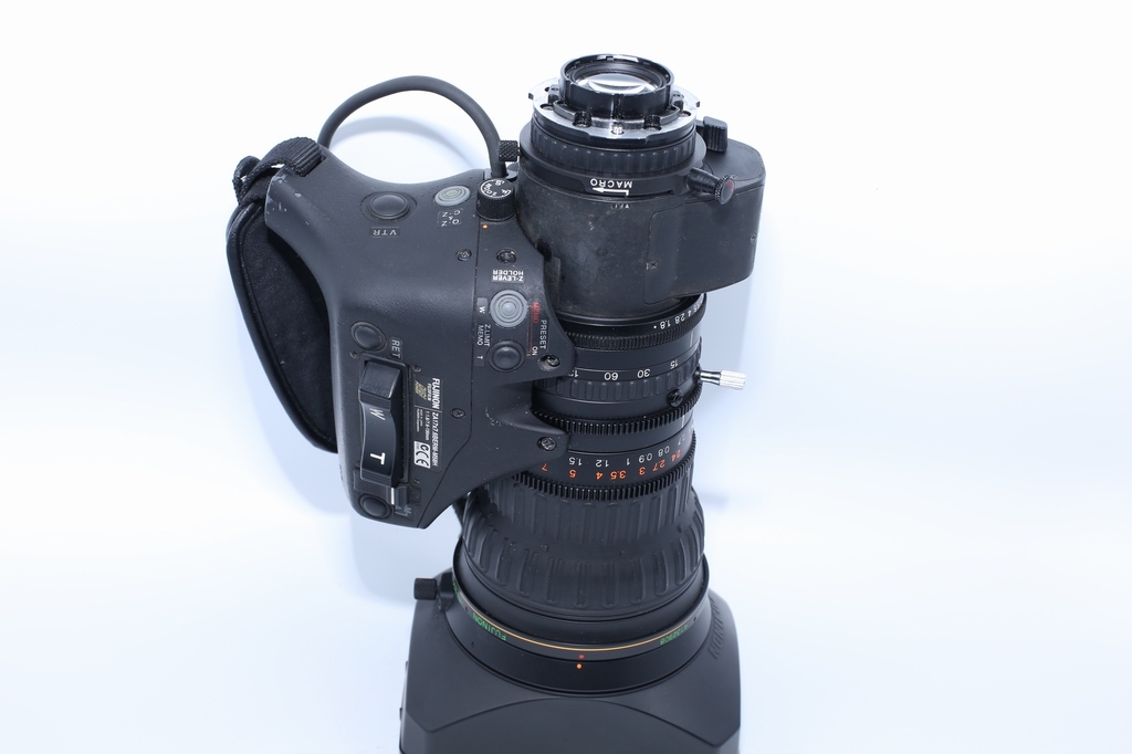 Fujinon ZA17x7.6BERM 2/3" 17x Standard ENG HD Lens with 2x Extender