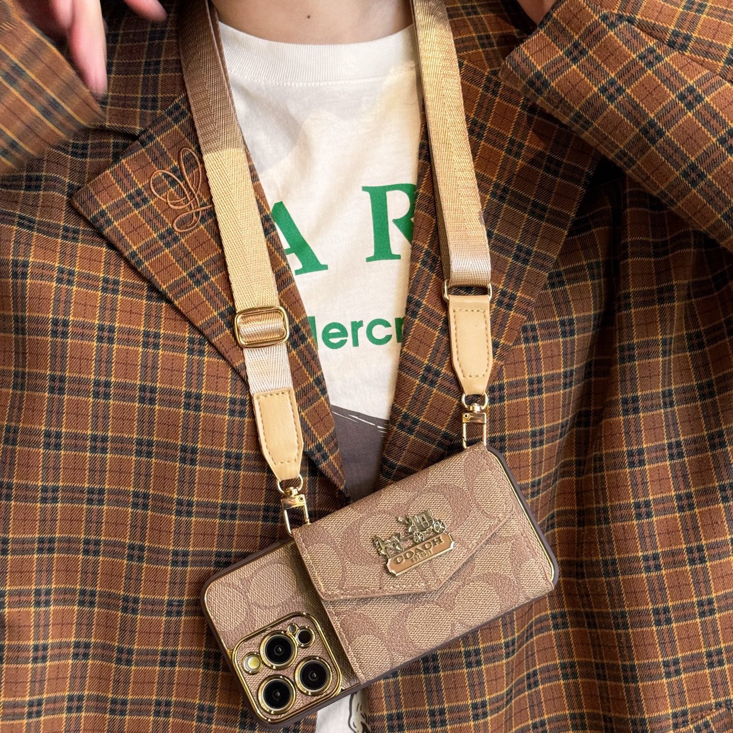Coach iphone Case with cardholdeer