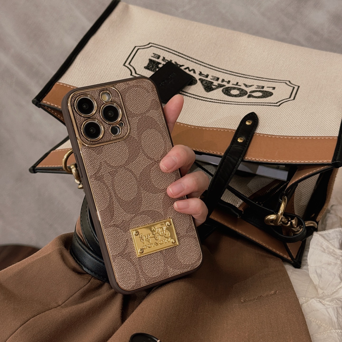 C series Phone case C001(subject to the video)