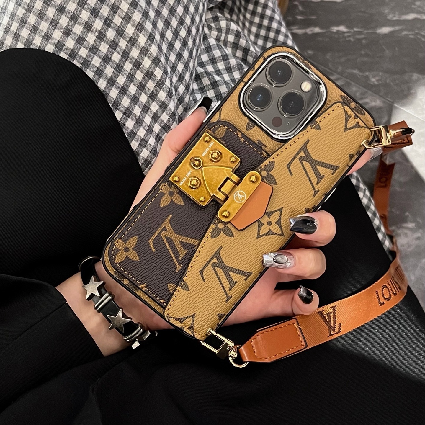 L series Phone case 3006/Accorion card holder(subject to the video)