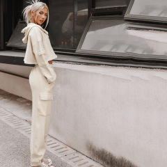 Custom Casual Cotton Oem Pockets Cargo Sweatpants And Crop Top Hoodie Set Streetwear Hooded Sportswear 2 Piece Set Women