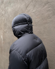 Warm, windproof and waterproof fabric with large down fluffy and cold resistant white goose down hooded and thickened down jacket