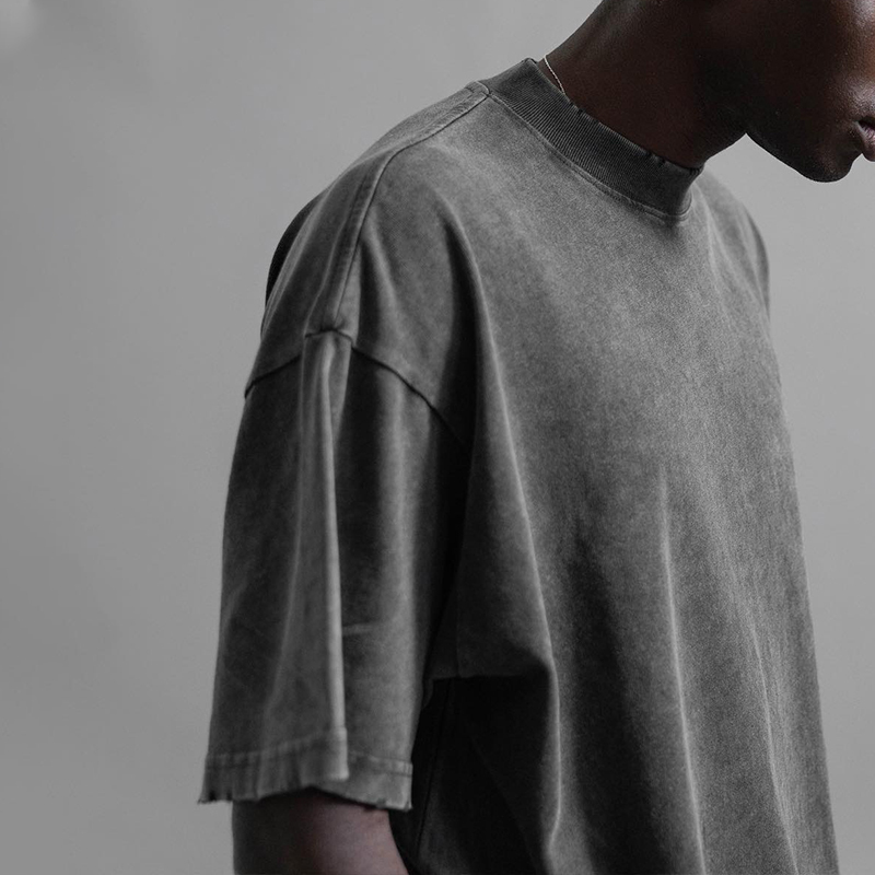 Round neck long sleeve T-shirt men loose thin section tops bottoming shirt