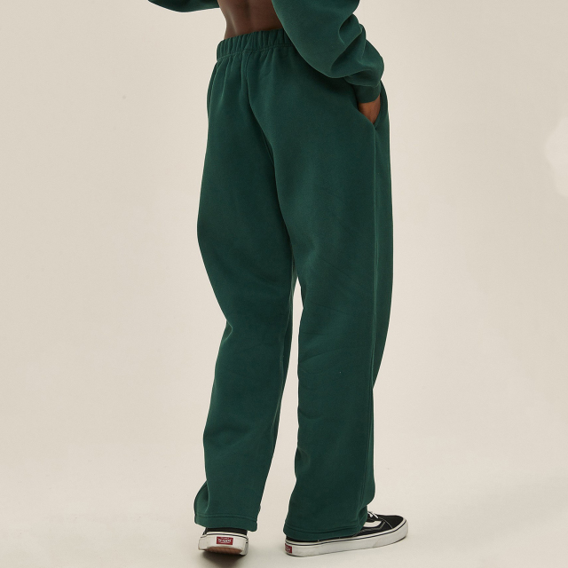 400gms Thick Straight Plus Velvet Solid Color Men's Sweatpants Loose Sports Casual Trousers For Men