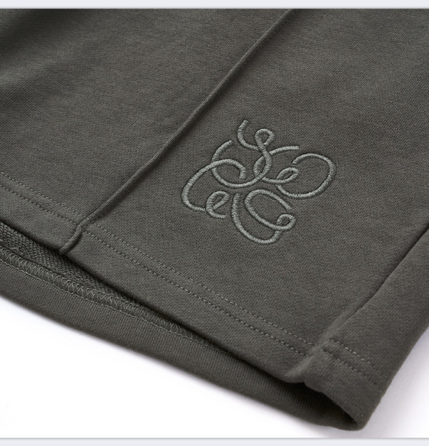 New spring and summer loose casual embroidered straight shorts for men