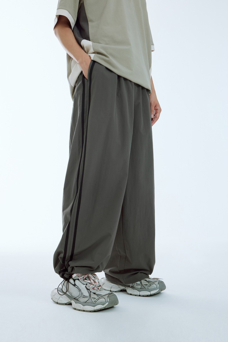 Custom Logo Streetwear Pants Polyester Stitching Loose Elastic Waistband Sweatpants Men'S Trousers Nylon Track Pants