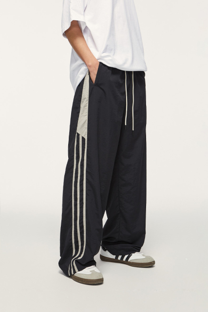 Custom Wide Leg Baggy Nylon Pants Manufacturer Side Striped Nylon Pants Stacked Oversized Loose Jogger Nylon Track Pants Men