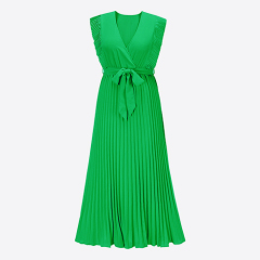 Europe and The United States Temperament Beach Long Dress Fashion Slim Sexy Lotus Sleeve Chiffon Pleated Skirt Solid