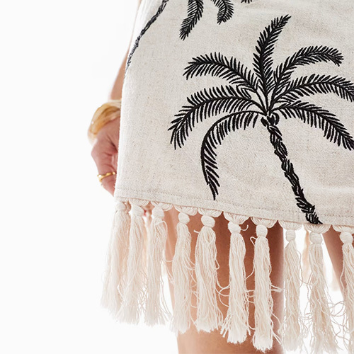 New Broderies Palmiers Avec Franges Et Détail Noué Surle Côté - Beige Dress