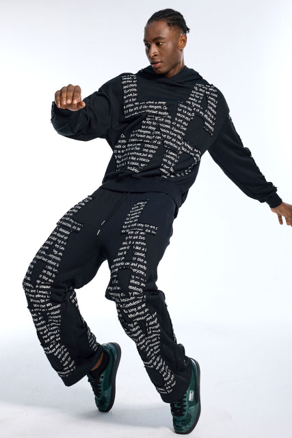 Wholesale custom printed logo high-quality sweatpants sets and tracksuit hoodies.