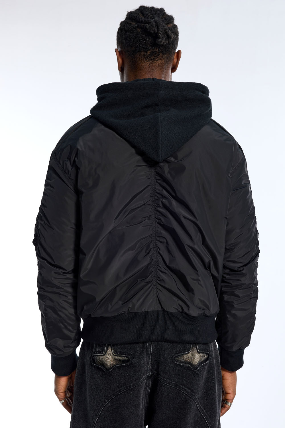 OEM Wholesale Men's Winter Coats, Hot Sale Thickened Jackets with Waterproof Function