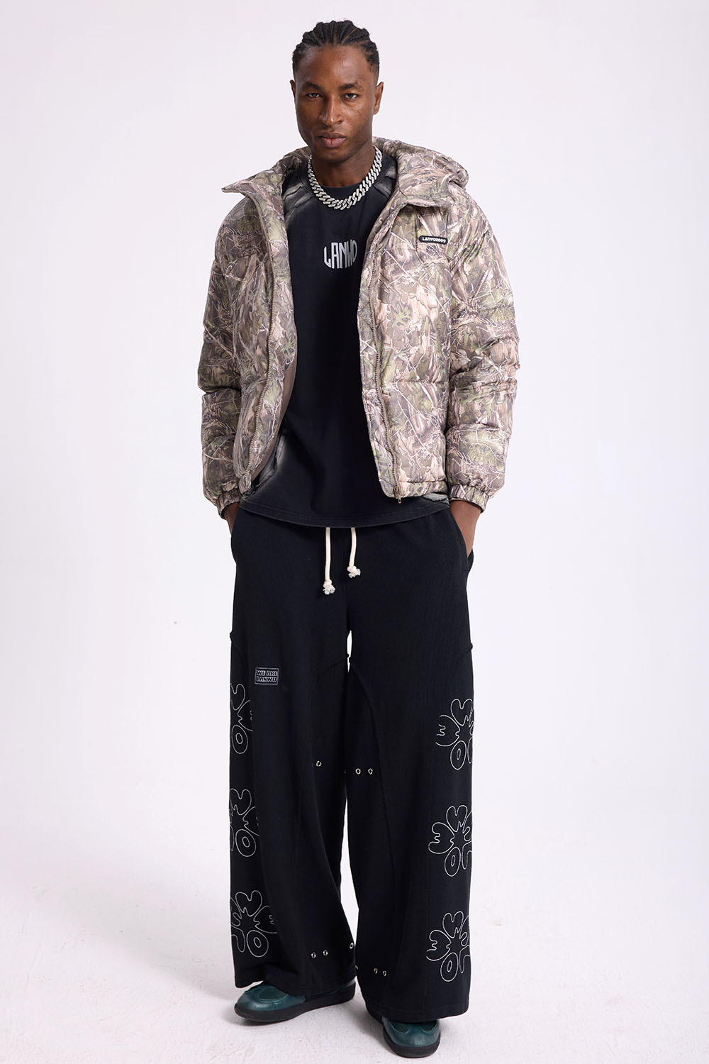 Custom insulated double-breasted men's winter puffer jackets for warmth