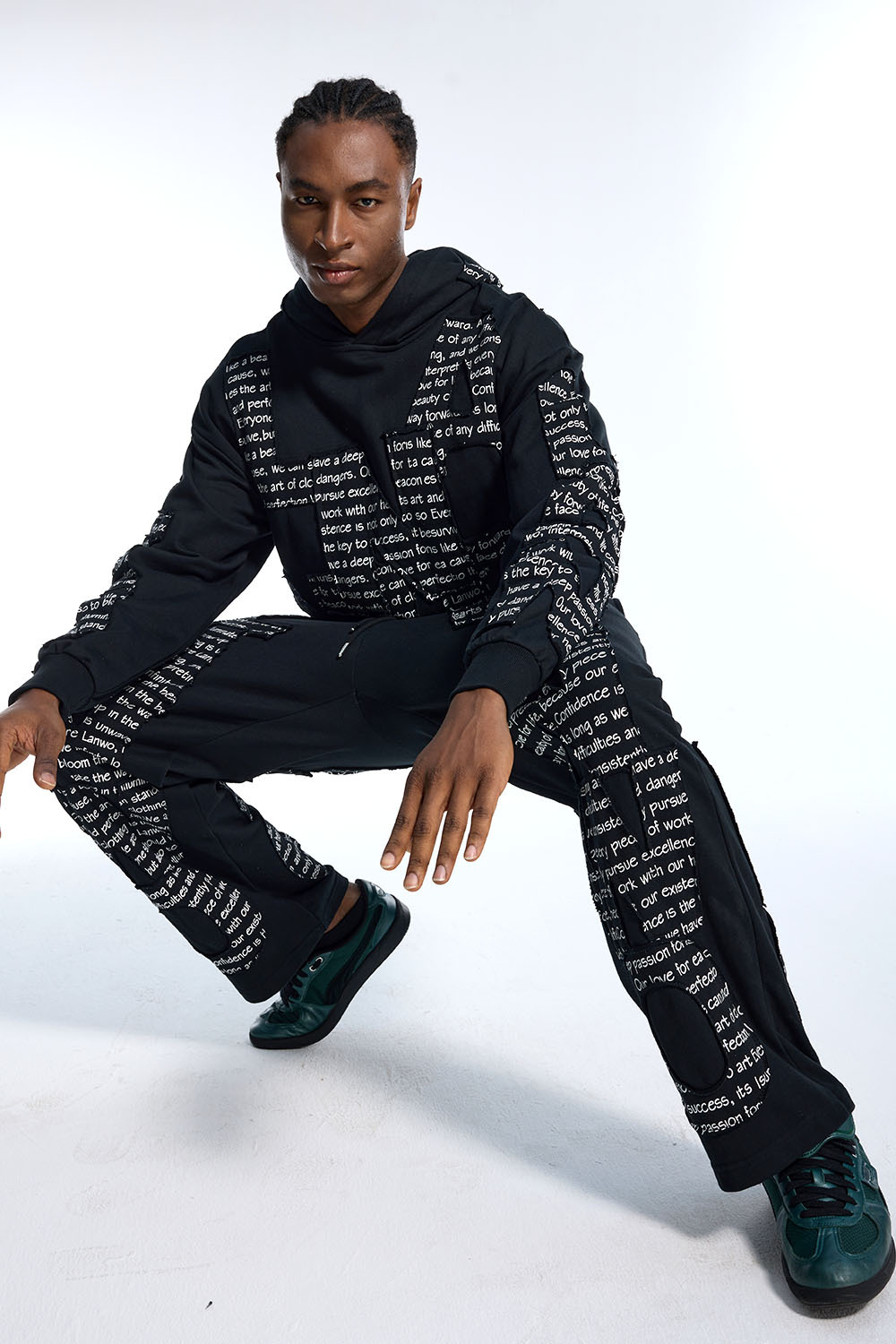 Wholesale custom printed logo high-quality sweatpants sets and tracksuit hoodies.