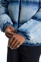 Custom Men's Gradient Denim Puffer Jacket Embroidered Logo Streetwear Winter Coat