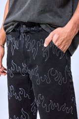 OEM Custom Logo Vintage Black Wash Flame Embroidery Denim Shorts - Baggy Streetwear Jorts