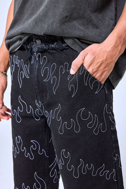 OEM Custom Logo Vintage Black Wash Flame Embroidery Denim Shorts - Baggy Streetwear Jorts