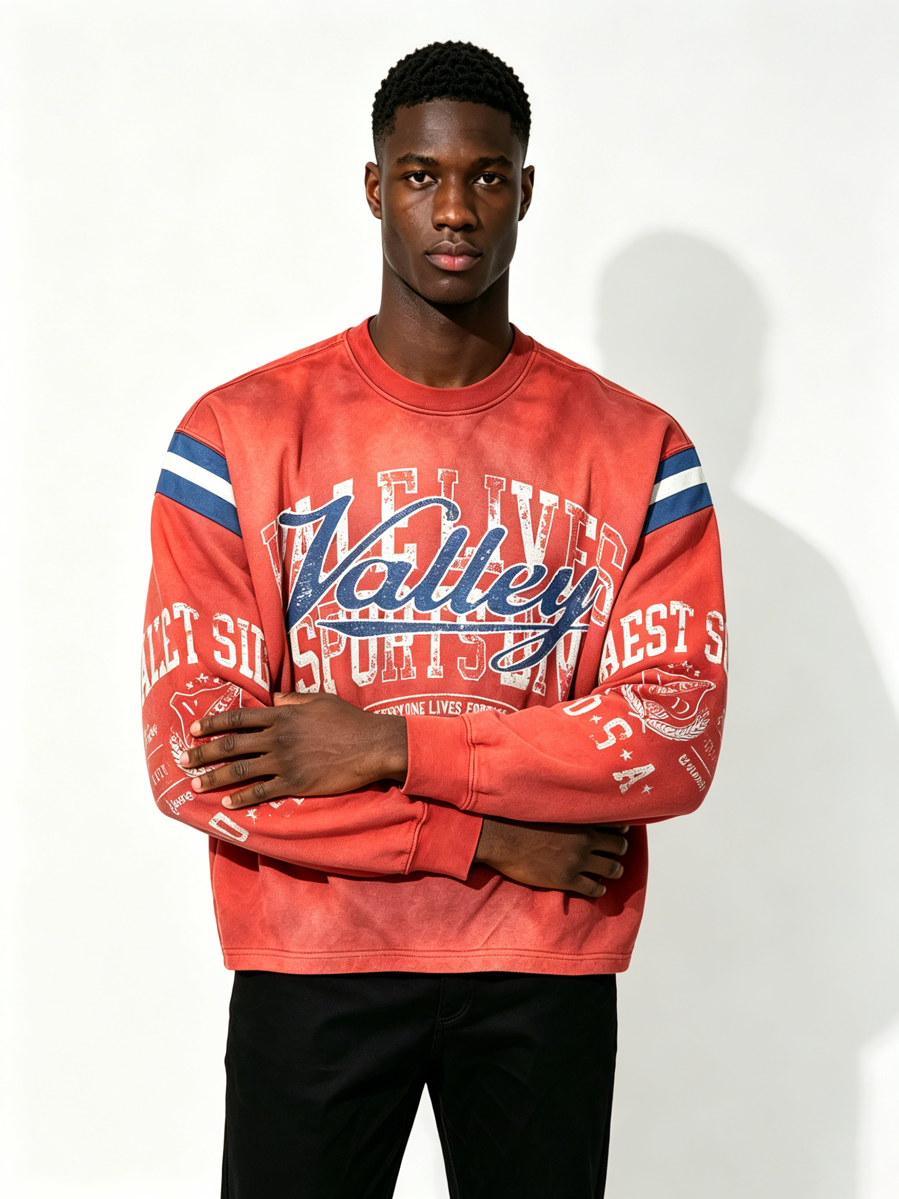 Custom Vintage Acid Wash Red Crewneck Sweatshirt Valley Retro Varsity Distressed Print Striped Sleeve Oversized Unisex Streetwear Pullover OEM ODM Private Label Custom Logo Wash Fabric