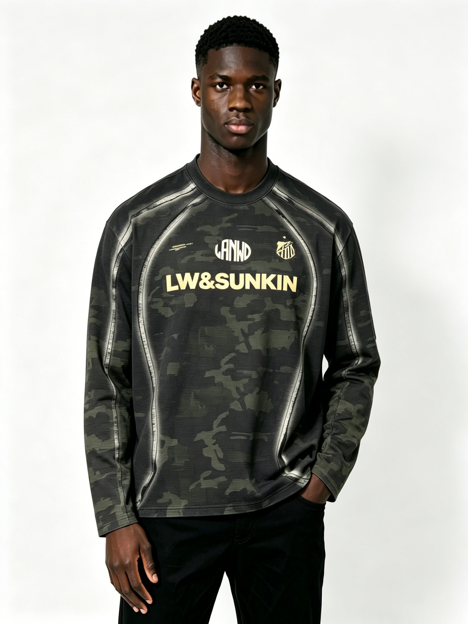 Custom Camo Gradient Spray Curved Seam Raglan Long Sleeve Crewneck Sweatshirt Manufacturer | Men Military Camouflage Gold Logo Oversized Streetwear Pullover Private Label, 50 MOQ, 7-Day Sample & 15-Day Bulk Lead Time