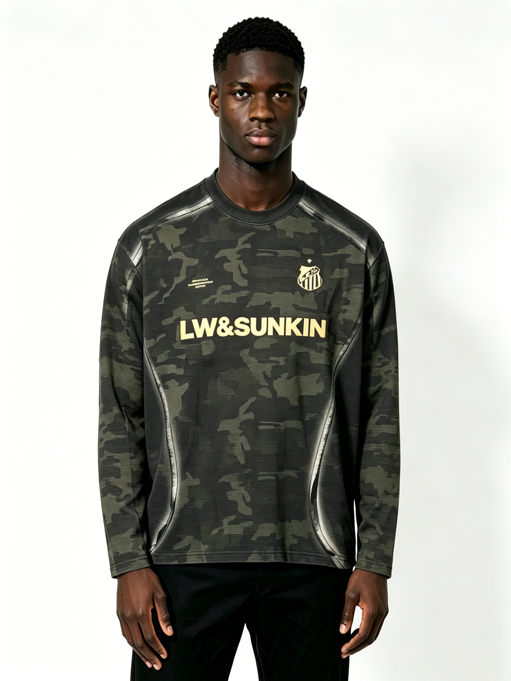 Custom Camo Gradient Spray Curved Seam Raglan Long Sleeve Crewneck Sweatshirt Manufacturer | Men Military Camouflage Gold Logo Oversized Streetwear Pullover Private Label, 50 MOQ, 7-Day Sample & 15-Day Bulk Lead Time