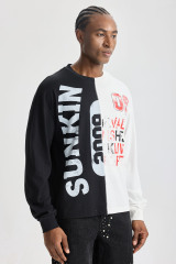 Custom Black‑White Split Spliced Long Sleeve Tee | Men Oversized Vintage Grunge Streetwear Contrast Panel Graphic T‑Shirt
