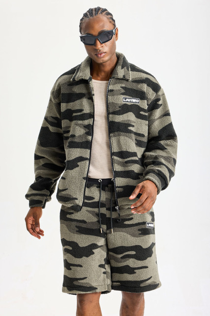 Custom Camo Sherpa Fleece 2‑Piece Short Set | Men Oversized Collared Full Zip Jacket & Camouflage Shorts Streetwear Outfit