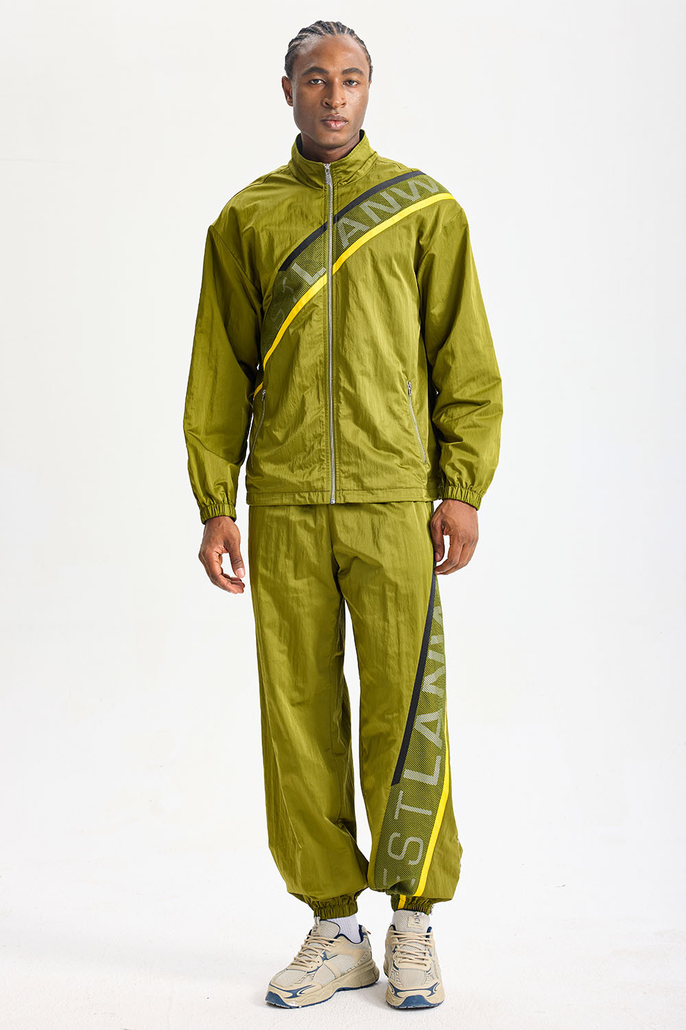 Custom Olive‑Green Stand‑Collar Diagonal Mesh Logo Tape Tracksuit 2‑Piece Set | Men Crinkle Nylon Windbreaker & Jogger Pants Retro Street Sport Sweatsuit
