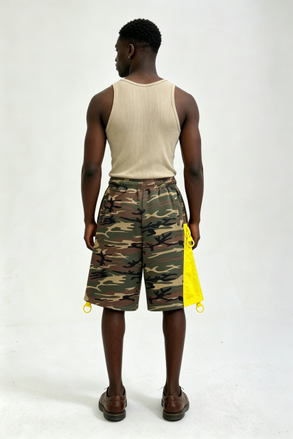 Custom Men Camo Streetwear Shorts, Contrast Yellow Side Panel Loose Fit Casual Shorts