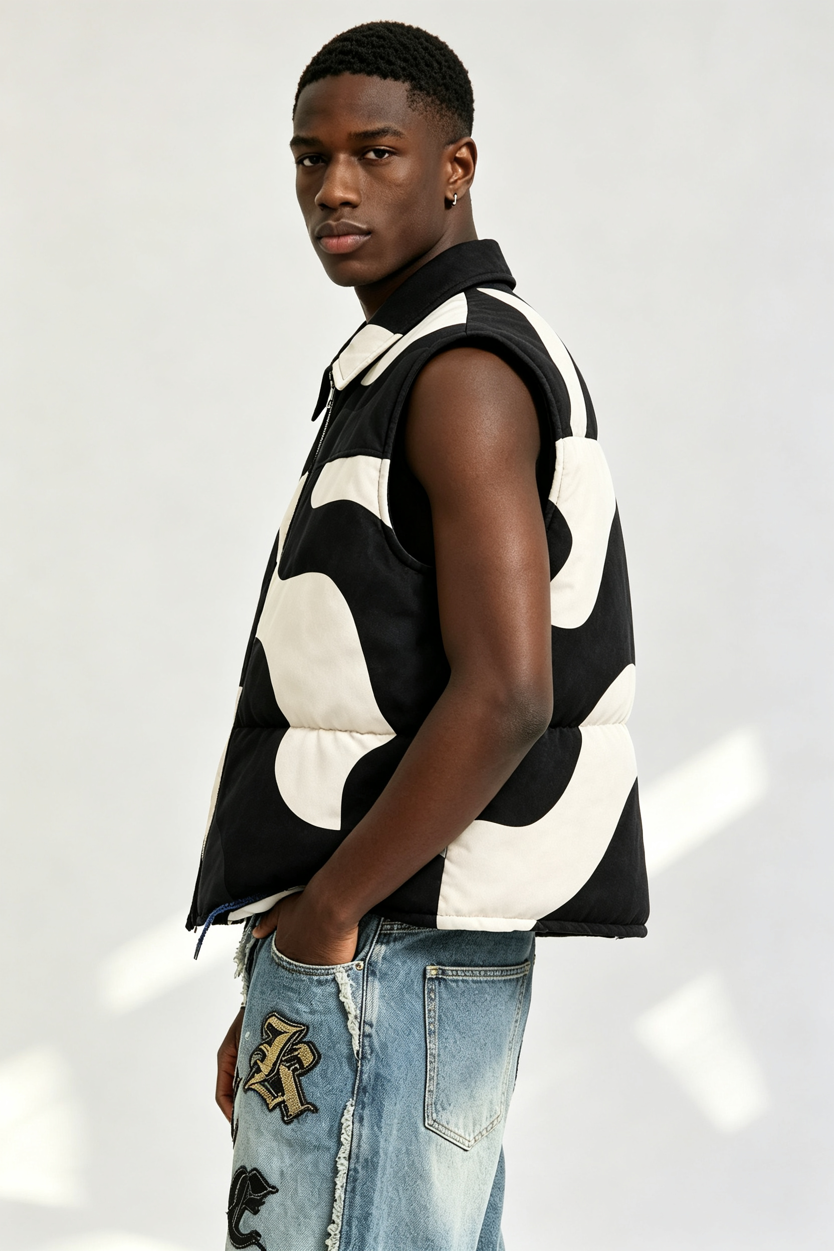 Custom Men Black White Abstract Camo Puffer Vest, Collared Zip Up Streetwear Quilted Gilet