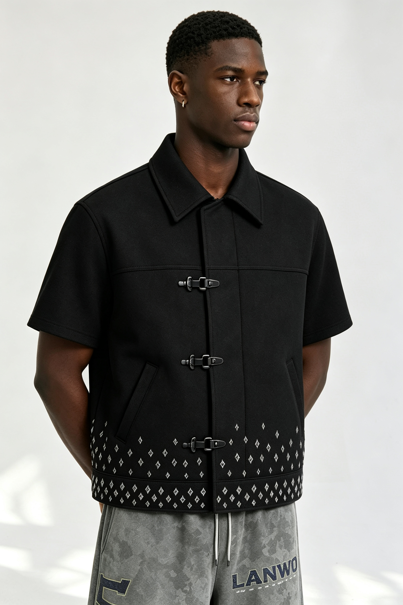 Custom Men Buckle Fasten Short Sleeve Jacket, Black Geometric Embroidery Streetwear Cropped Shirt Coat