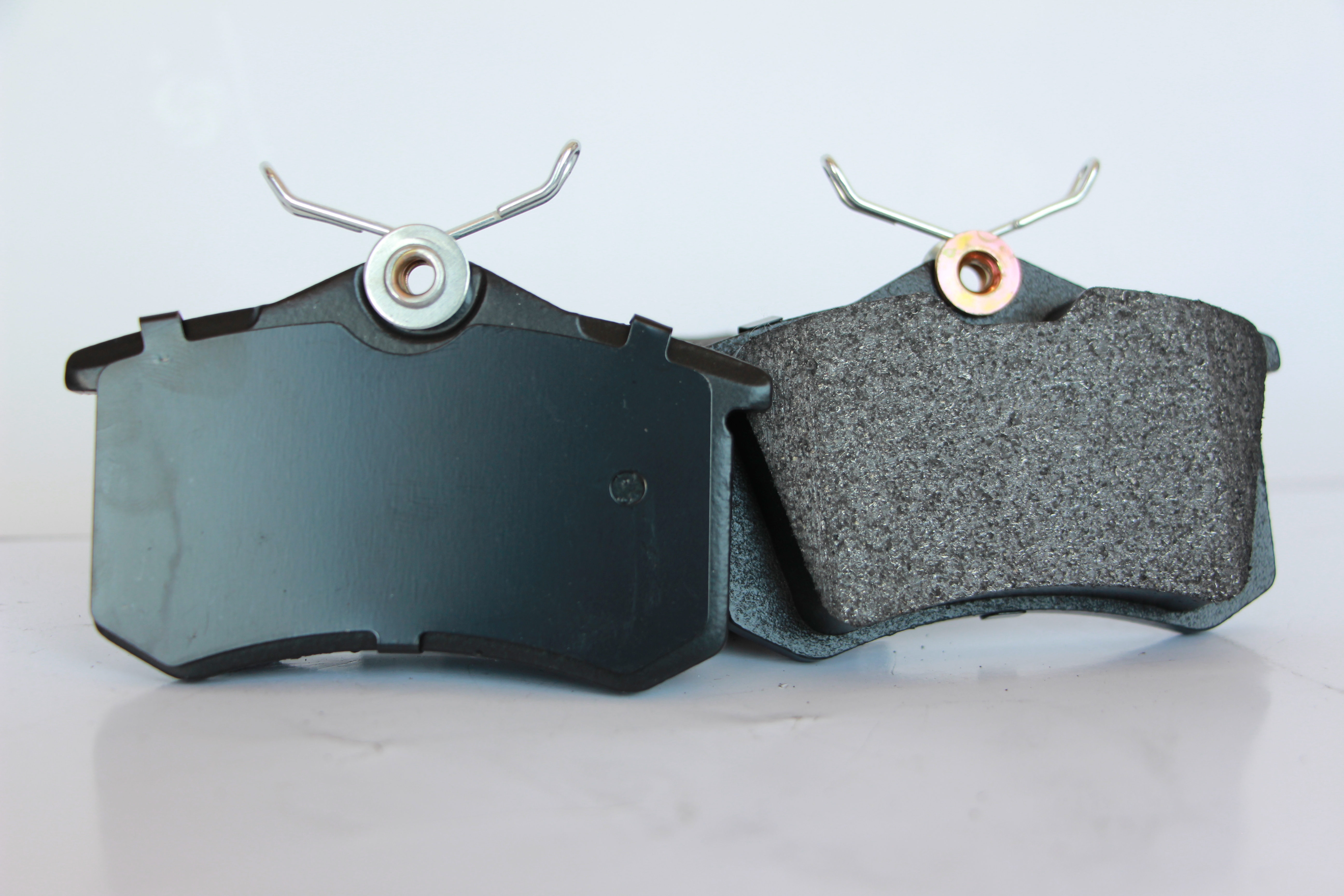 OEM:8E0698451K,RUIKEYING,BRAKE PAD EXPORTER:8E0698451K